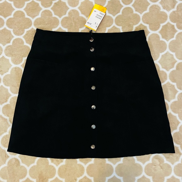 Black Button Front A line Skirt - Picture 1 of 6